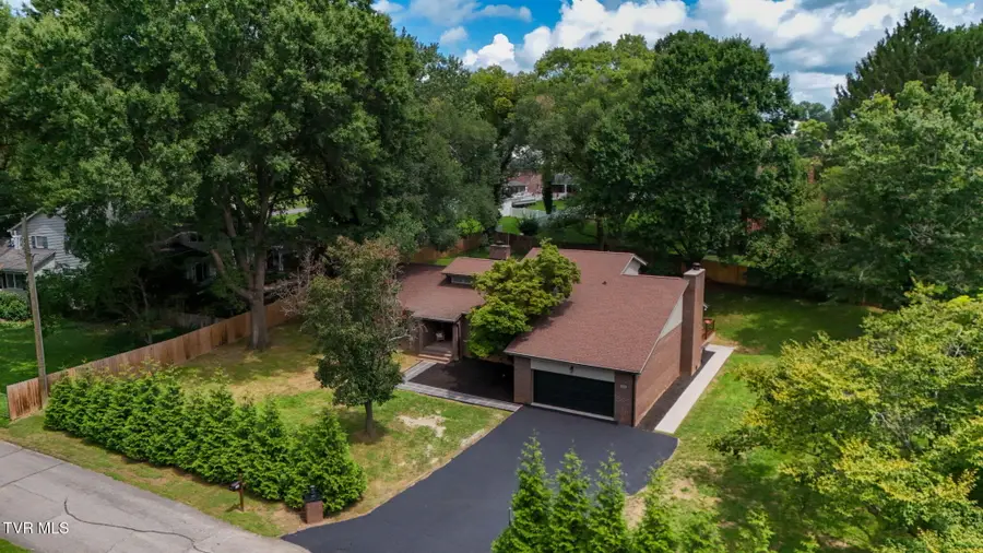 224 Greenway Road, Bristol, TN 37620 - #2
