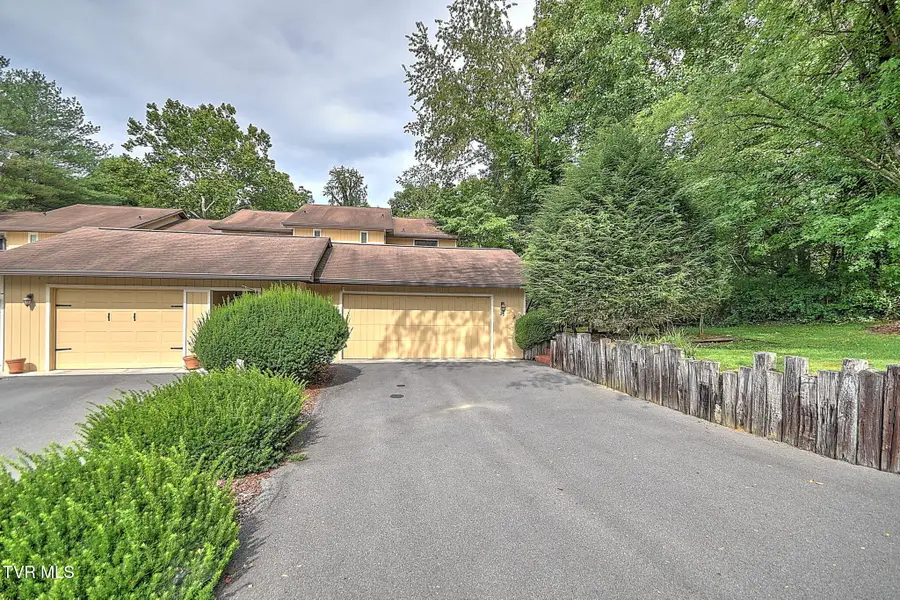 605 Redstone Drive #32, Bristol, TN 37620 - #3