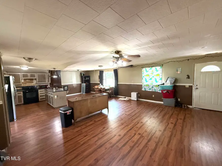 2661 Bristol Highway, Gate City, VA 24251 - #3