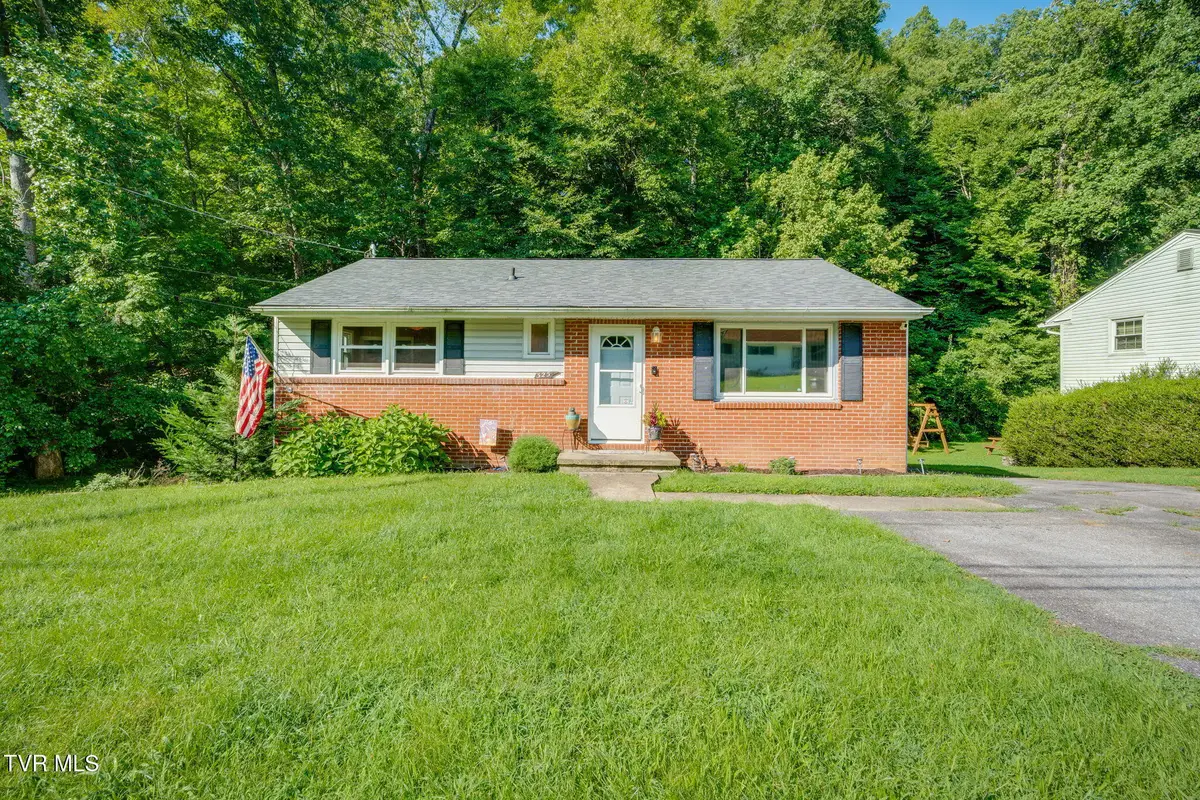 325 Ridgewood Drive, Kingsport, TN 37660 - #1