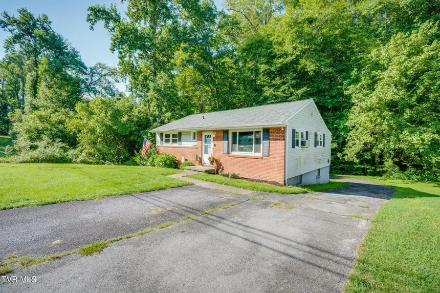 325 Ridgewood Drive, Kingsport, TN 37660 - #3