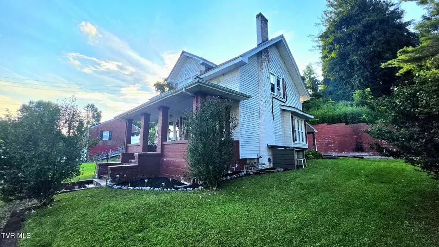 815 East Front Street, Coeburn, VA 24230 - #3
