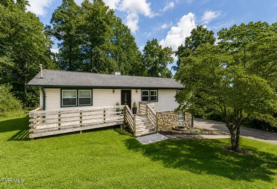 303 Clifftop Court, Mount Carmel, TN 37645 - #2