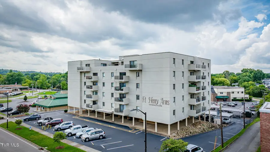 1985 Fort Henry Drive #Apt 4a, Kingsport, TN 37664 - #3