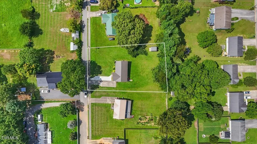 126 Hughes Street, Johnson City, TN 37601 - #3