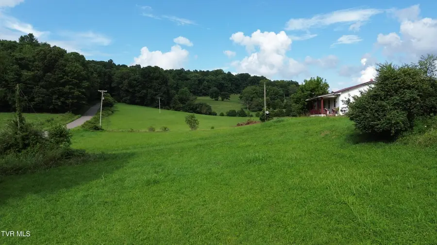 1073 Marvin Springs Road, Nickelsville, VA 24271 - #2