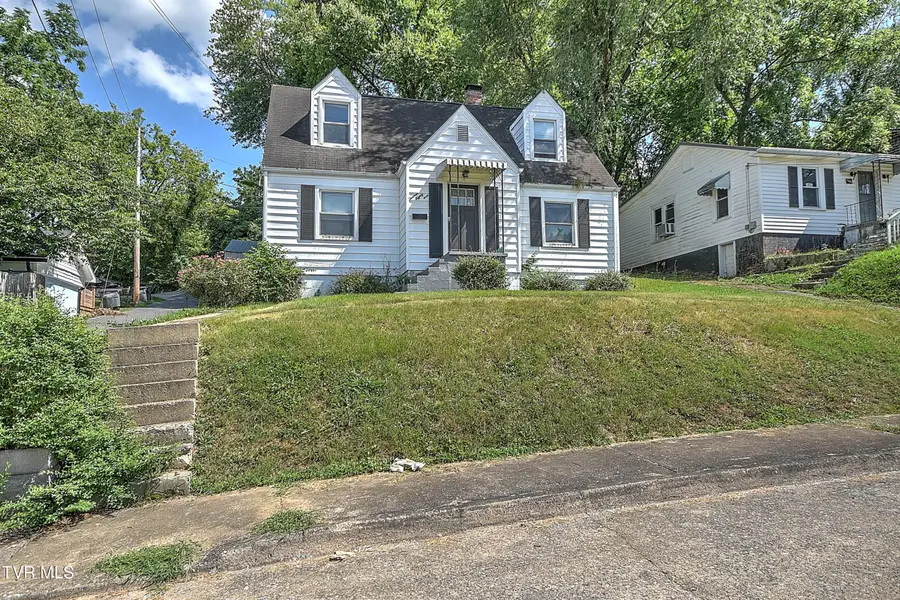 1383 Farragut Avenue, Kingsport, TN 37664 - #3