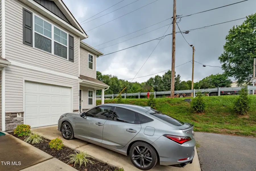 728 Theobald Way, Kingsport, TN 37660 - #2