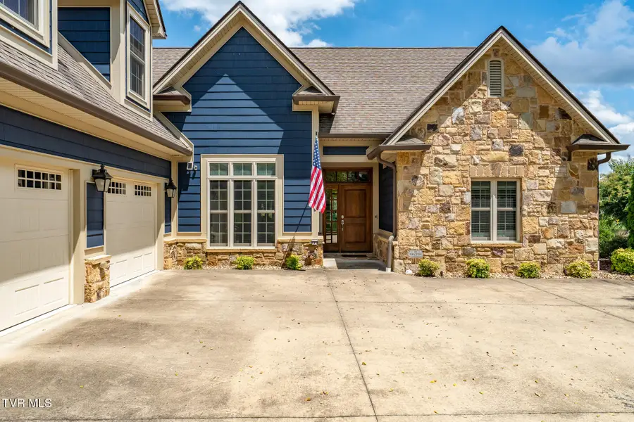 2050 Sawyers Pond Drive, Johnson City, TN 37604 - #2