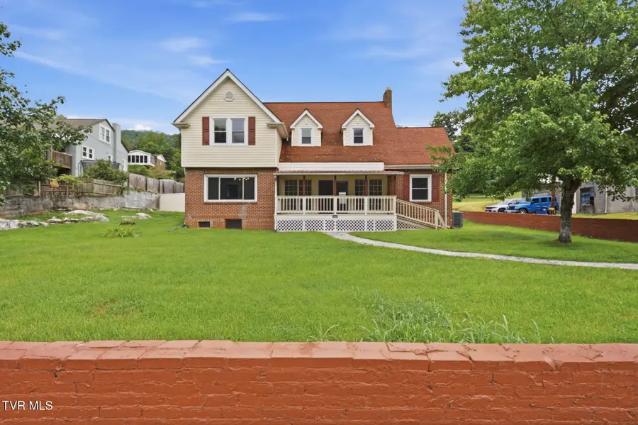 460 Park Street, Gate City, VA 24251 - #2