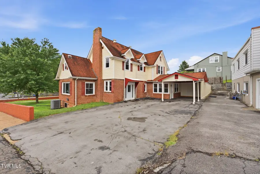 460 Park Street, Gate City, VA 24251 - #3