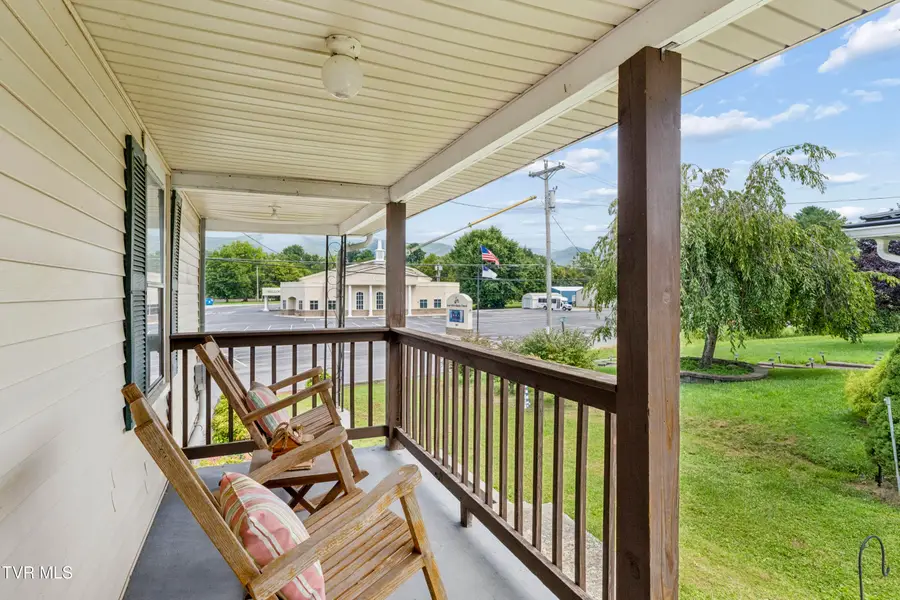 1362 Broad Street, Elizabethton, TN 37643 - #3