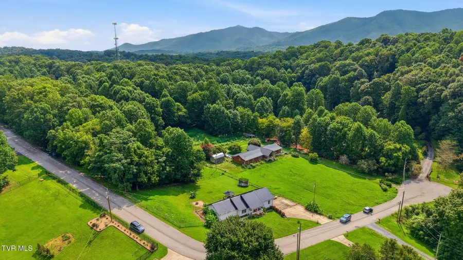 182 Young Road, Johnson City, TN 37604 - #3