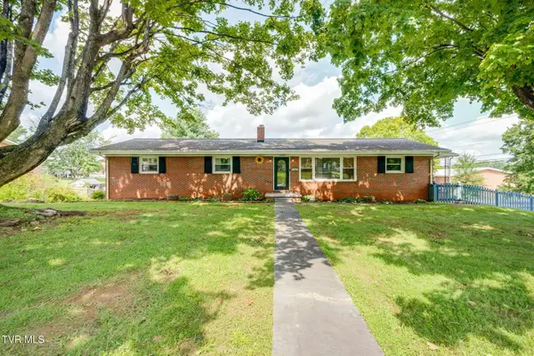 2400 Larkspur Drive, Johnson City, TN 37604