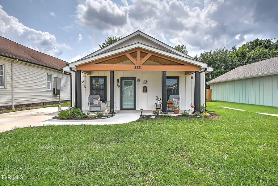 2221 Ashwood Avenue, Kingsport, TN 37664 - #3