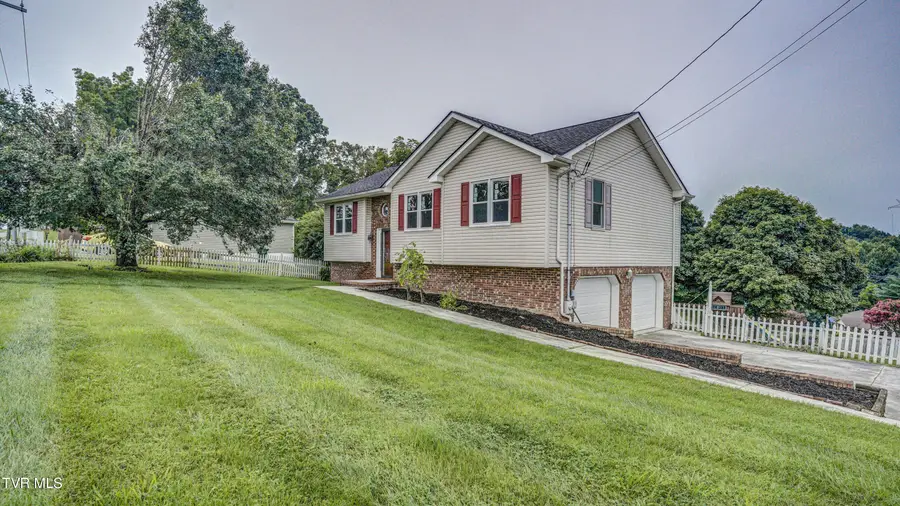105 Winchester Drive, Kingsport, TN 37663 - #2