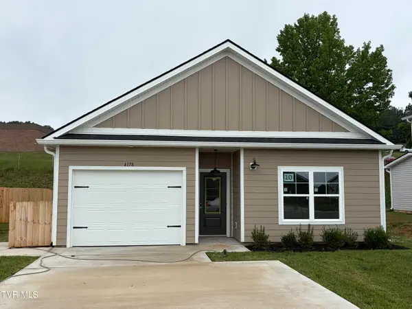 4178 Gambrel Oaks Street, Blountville, TN 37617