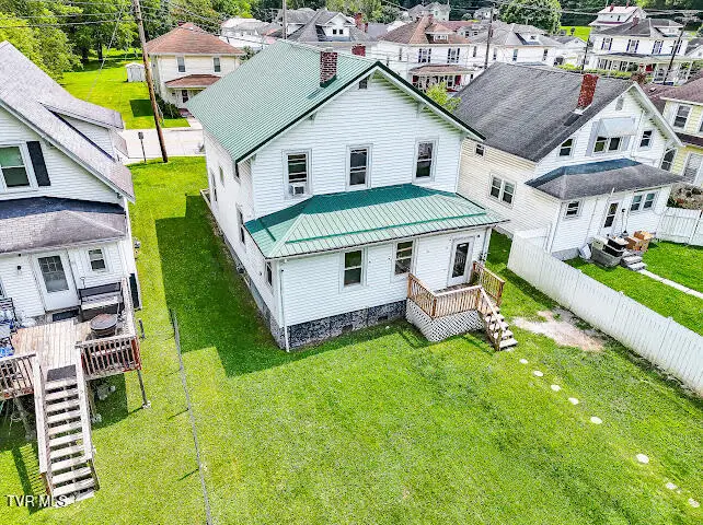 202 Montrose Street, Bluefield, VA 24605 - #2