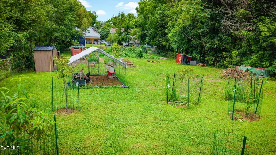 1208 & 1/2 Claiborne Street, Johnson City, TN 37601 - #2