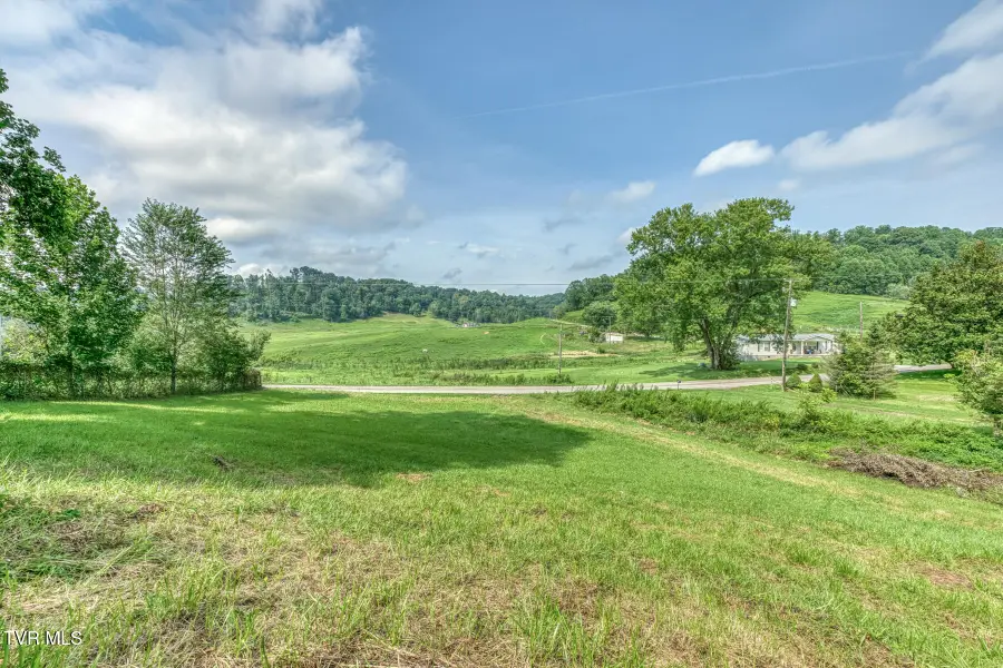 6128 East East Carters Valley Road, Hiltons, VA 24258 - #3