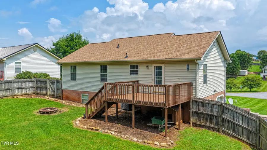 302 Maple Ridge Drive, Jonesborough, TN 37659 - #3