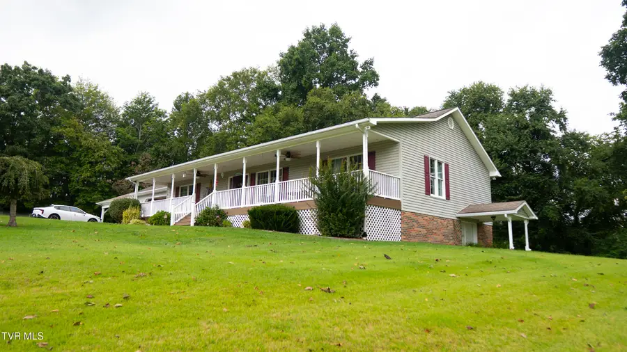 804 Southwest Nash Street, Wise, VA 24293 - #2