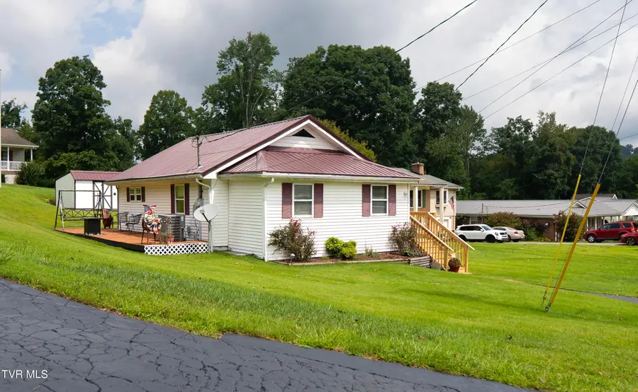 806 Southwest Nash Street, Wise, VA 24293 - #2