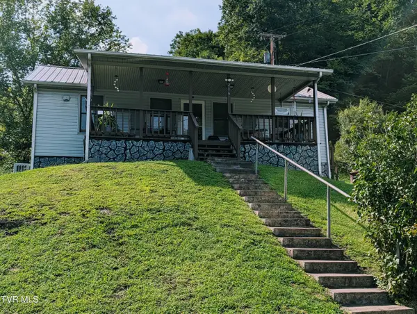 216 Banner Street, Clinchco, VA 24226