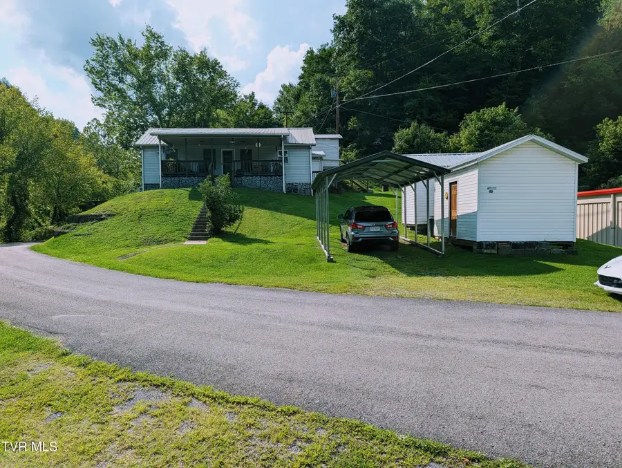 216 Banner Street, Clinchco, VA 24226 - #2