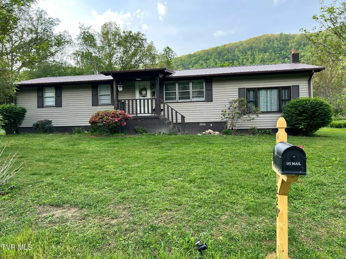 1220 2nd Avenue, Big Stone Gap, VA 24219 - #1