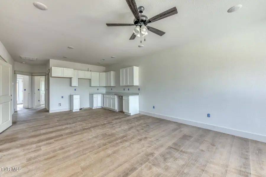 6002 Ashlynn Oaks Private Drive, Blountville, TN 37617 - #2