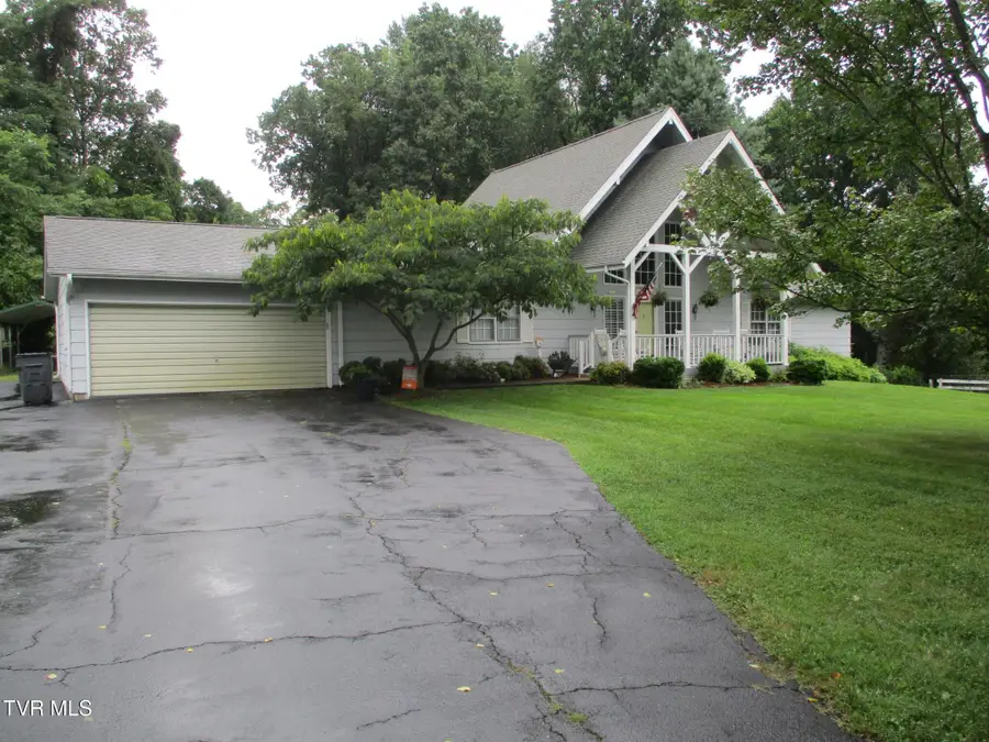 213 Edgefield Road, Bristol, TN 37620 - #2
