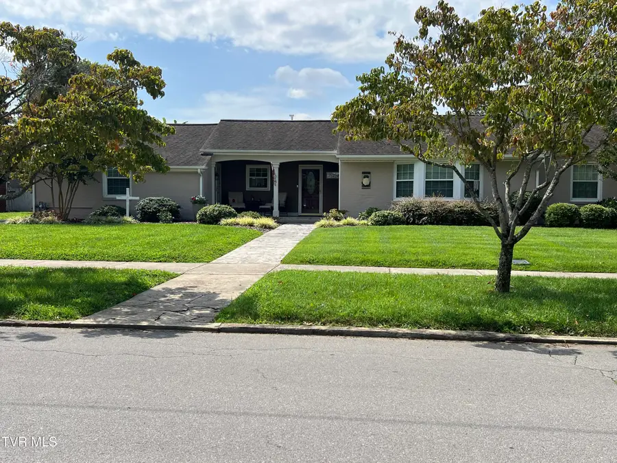 224 West F Street, Elizabethton, TN 37643 - #2
