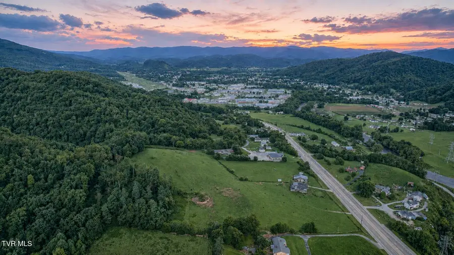 143 Highway 91, Elizabethton, TN 37643 - #2