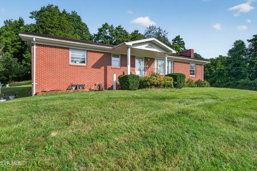 192 2nd Avenue, Bristol, TN 37620 - #2
