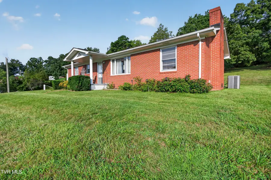 192 2nd Avenue, Bristol, TN 37620 - #3