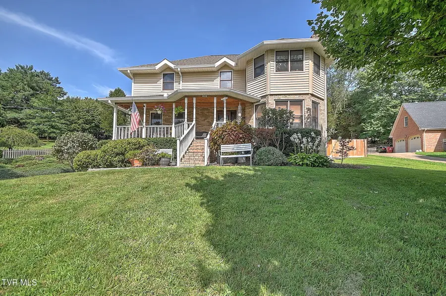 818 Lizabeth Drive, Johnson City, TN 37604 - #3