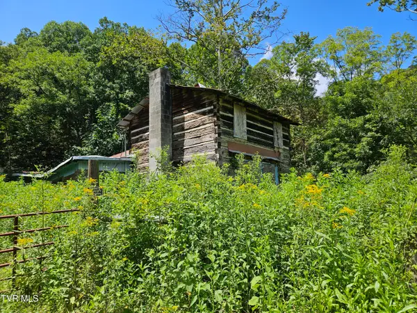 5742 Coeburn Road, Coeburn, VA 24230