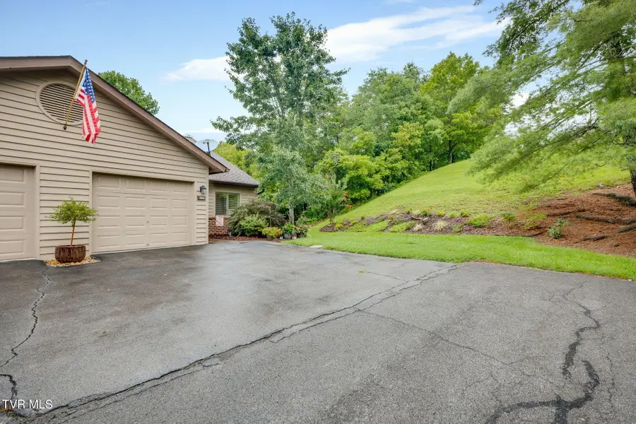 265 Willowbend Place #265, Kingsport, TN 37660 - #3
