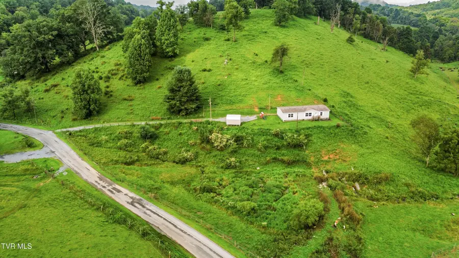 18026 Confederate Road, Glade Spring, VA 24340 - #2