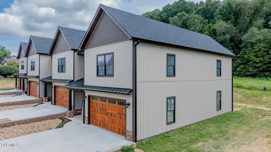 1036 Cummings Street #7, Abingdon, VA 24211 - #3