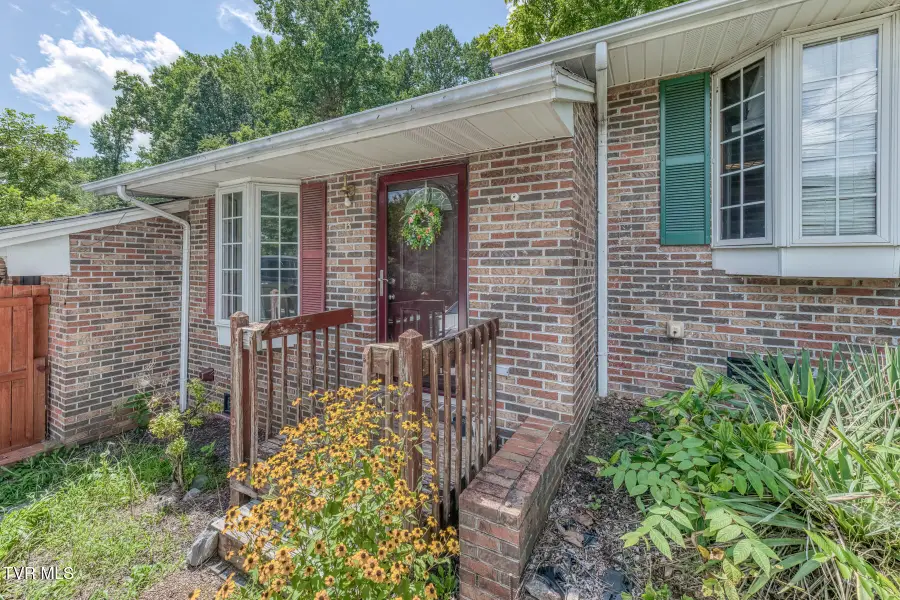 229 Taylor Avenue #3, Elizabethton, TN 37643 - #2