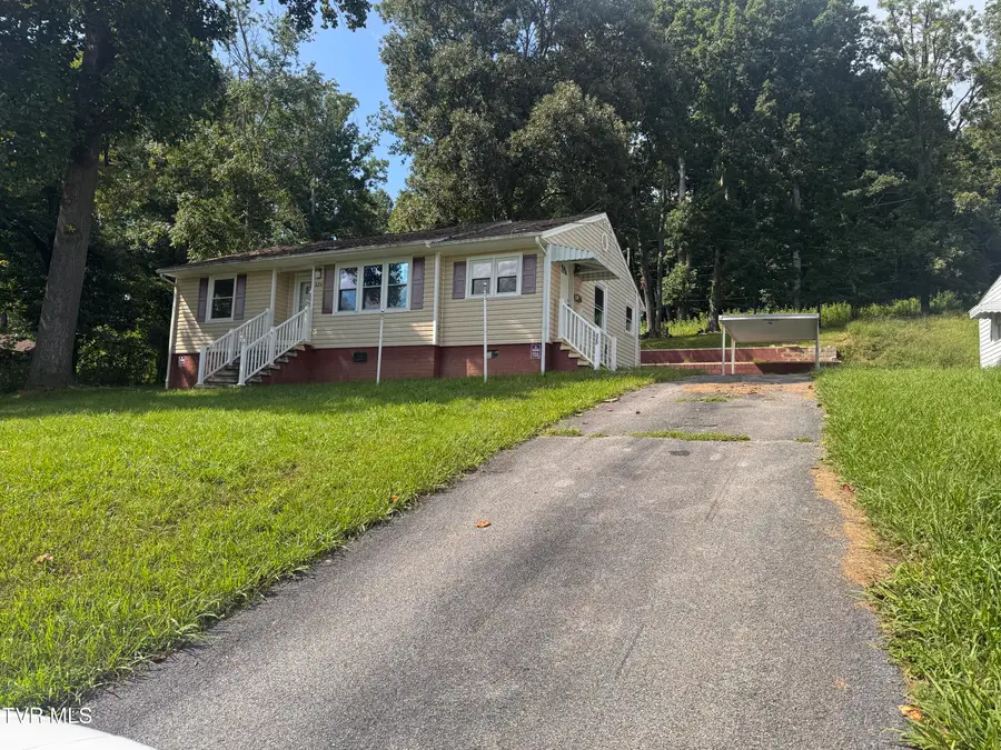 325 Mullins Street, Kingsport, TN 37665 - #3