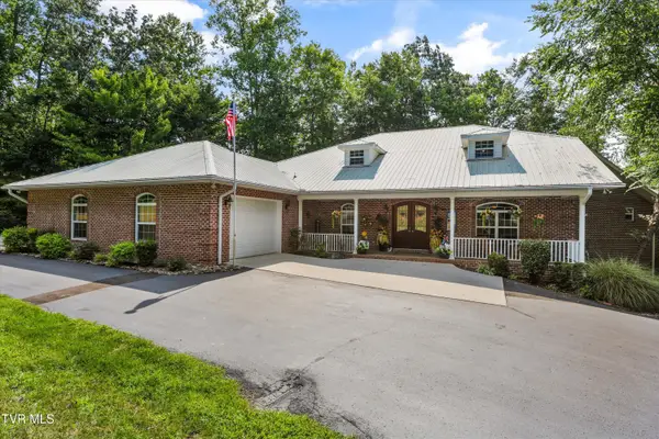 860 Black Fox Harbor, Washburn, TN 37888