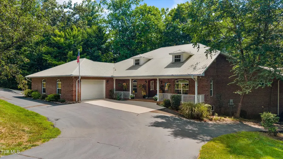 860 Black Fox Harbor, Washburn, TN 37888 - #3