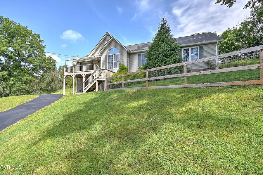 113 Nave Hollow Loop, Elizabethton, TN 37643 - #2