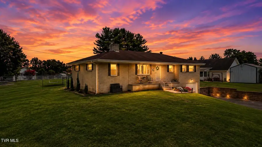 15372 Siesta Avenue, Bristol, VA 24202 - #3