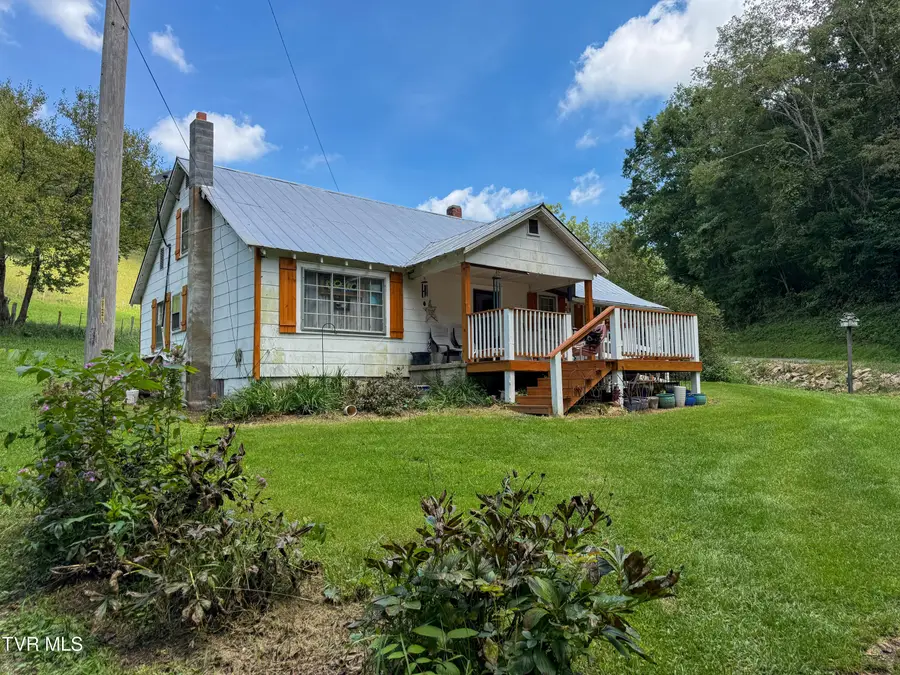 1091 Sandy Road, Mountain City, TN 37683 - #2
