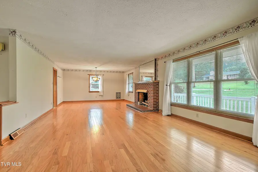 105 Meadowview Drive, Jonesborough, TN 37659 - #3