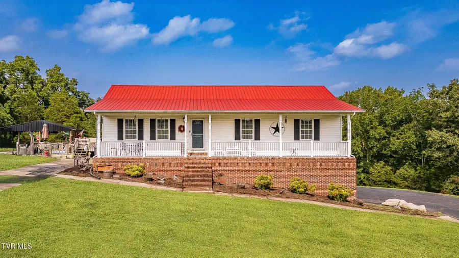 161 Phipps Street, Surgoinsville, TN 37873 - #2